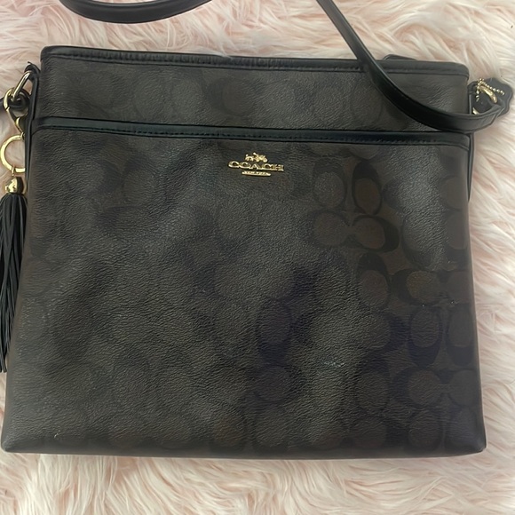 Cross body coach purse - Picture 1 of 3